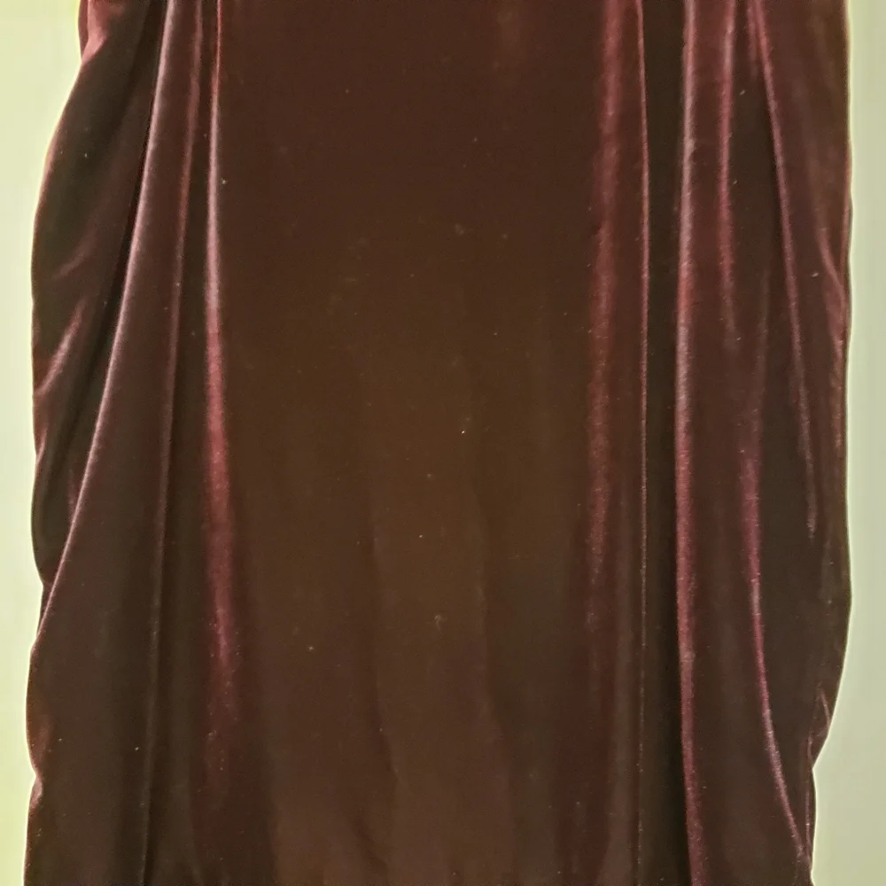 Forever 21 Comtempary Faux Velvet Purple Mini Skit‎